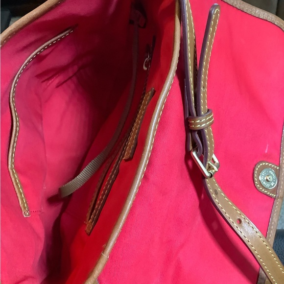 Dooney and Bourke Florentine crossbody purse - Picture 4 of 9